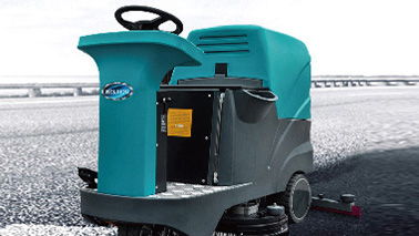 智能洗地，潔凈升級——駕駛式洗地機的革新之路